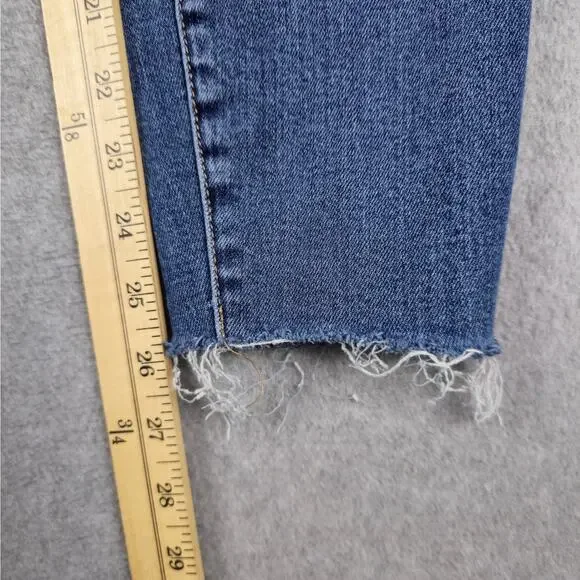 Good American Jeans Womens Size 6/28 Skinny Distressed Knee Frayed Hem 26" Waist - Picture 15 of 16